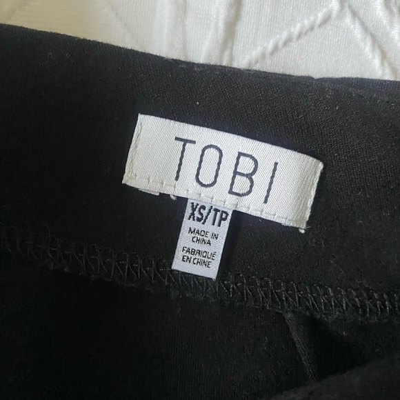 TOBI- mini shorts - Picture 3 of 3